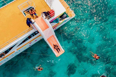 ทัวร์เกาะพีพี เกาะไม้ท่อน เกาะไข่ (เรือคาตามารัน+สไลเดอร์)